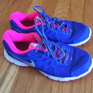 Nike revolution 2 women’s athletic shoe 9 blue